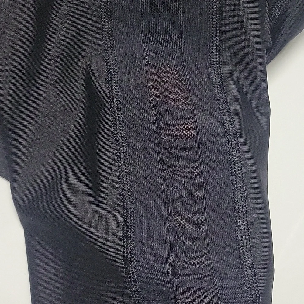 NWT Under Armour Compression Heatgear Ankle Crop Side Mesh Legging LARGE - Picture 7 of 7